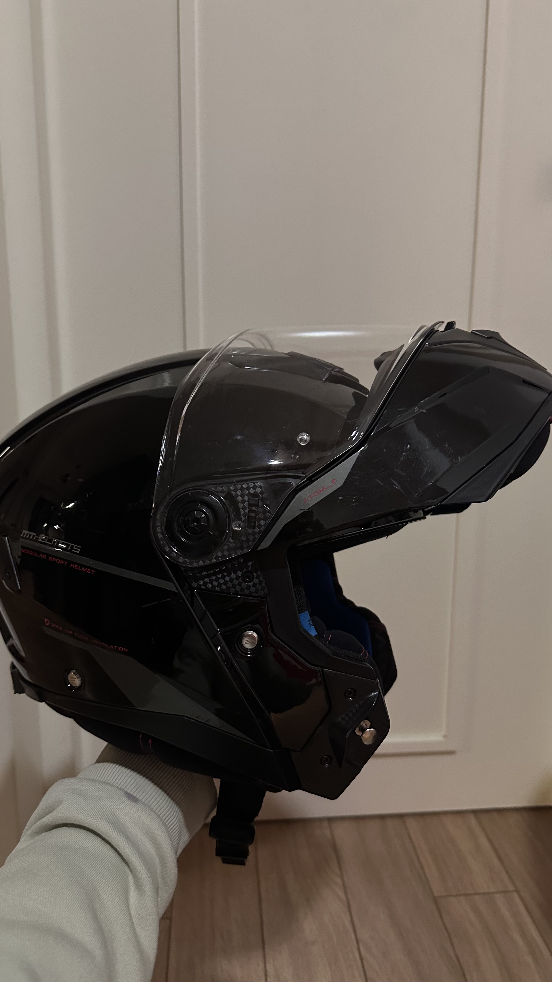 Мотошлем-модуляр MT Helmets Atom 2 (Размер XL, ECE 22.06)