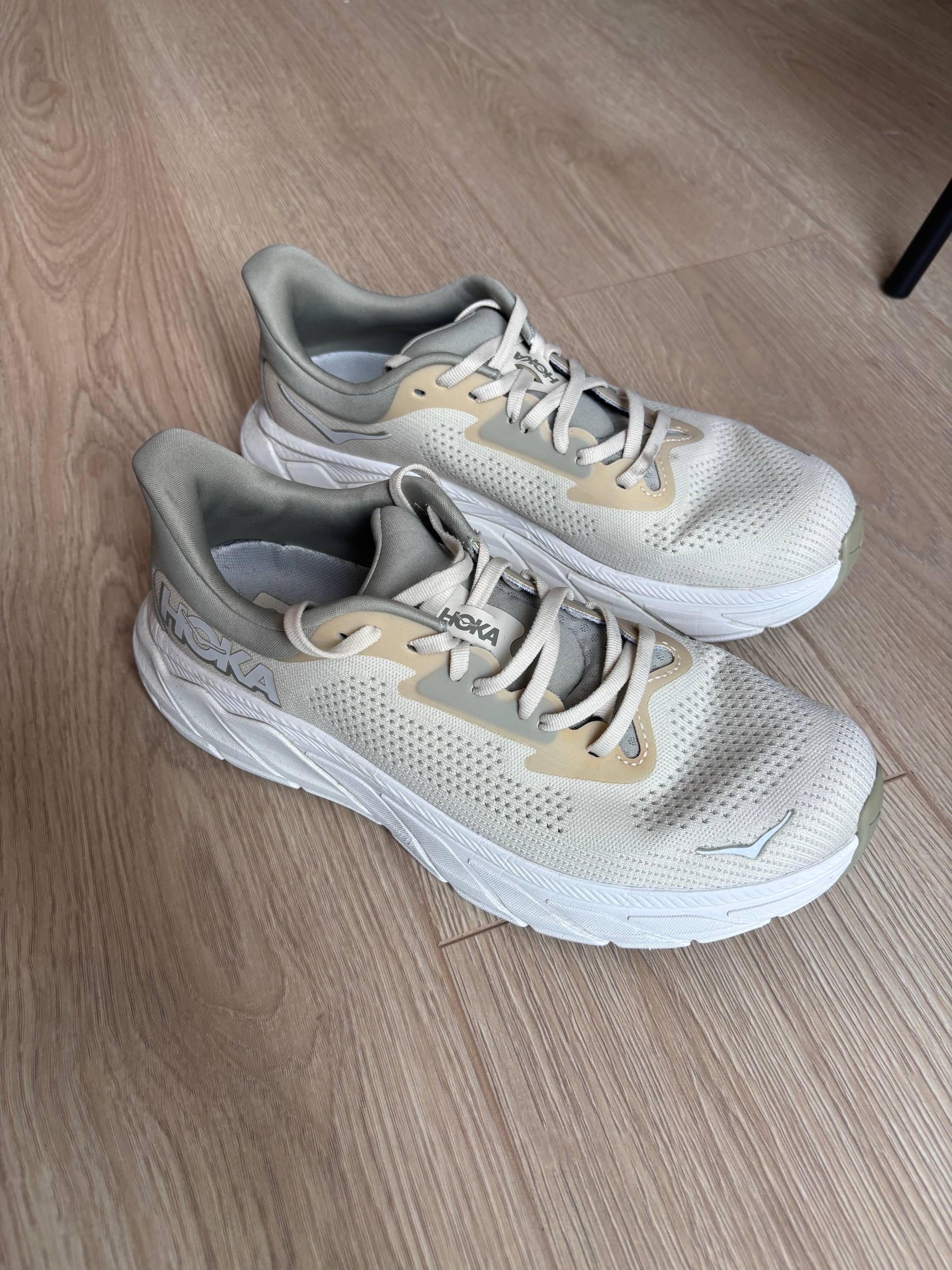 Hoka Arahi 7 Running Shoes