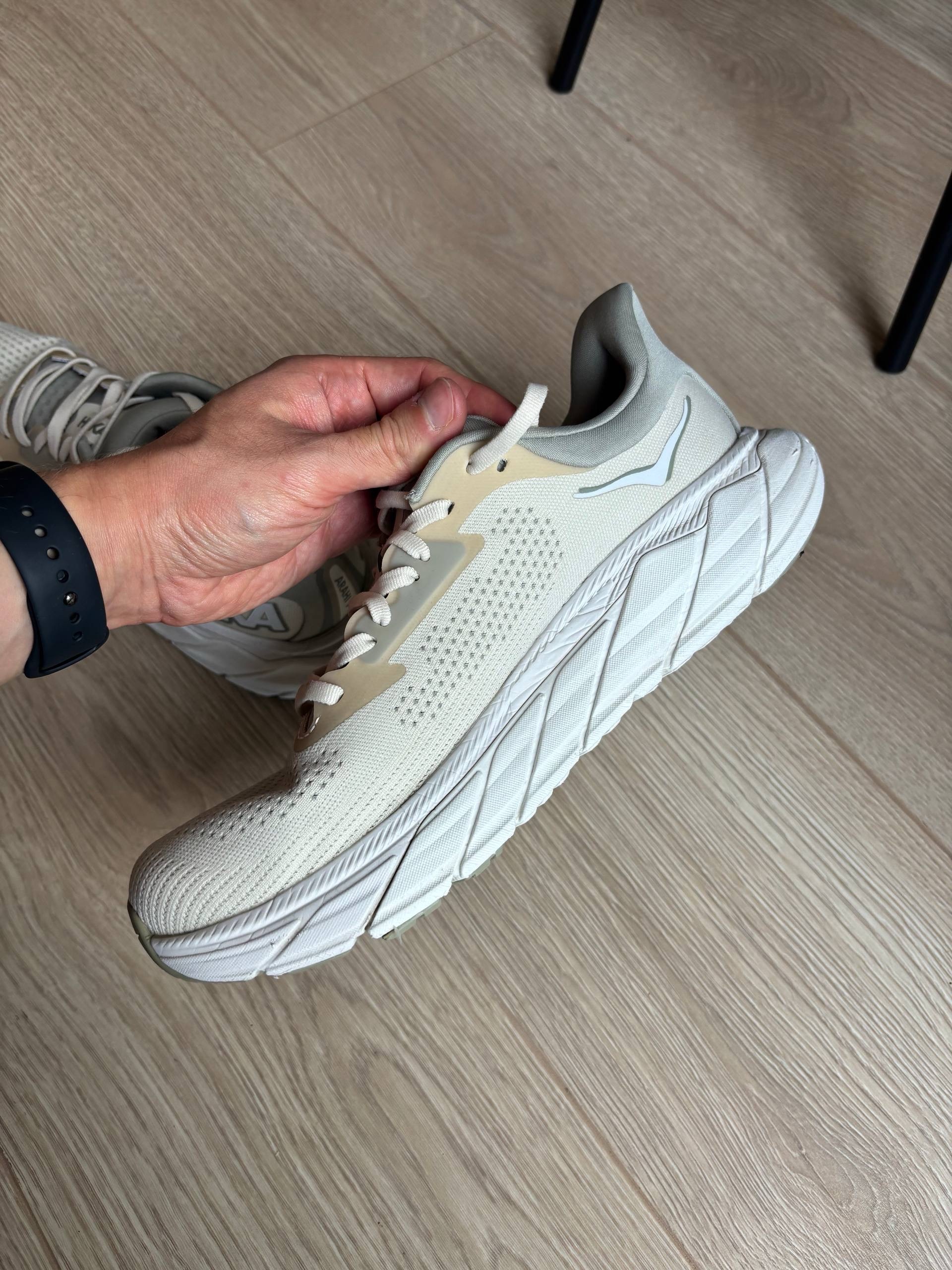 Hoka Arahi 7 Running Shoes