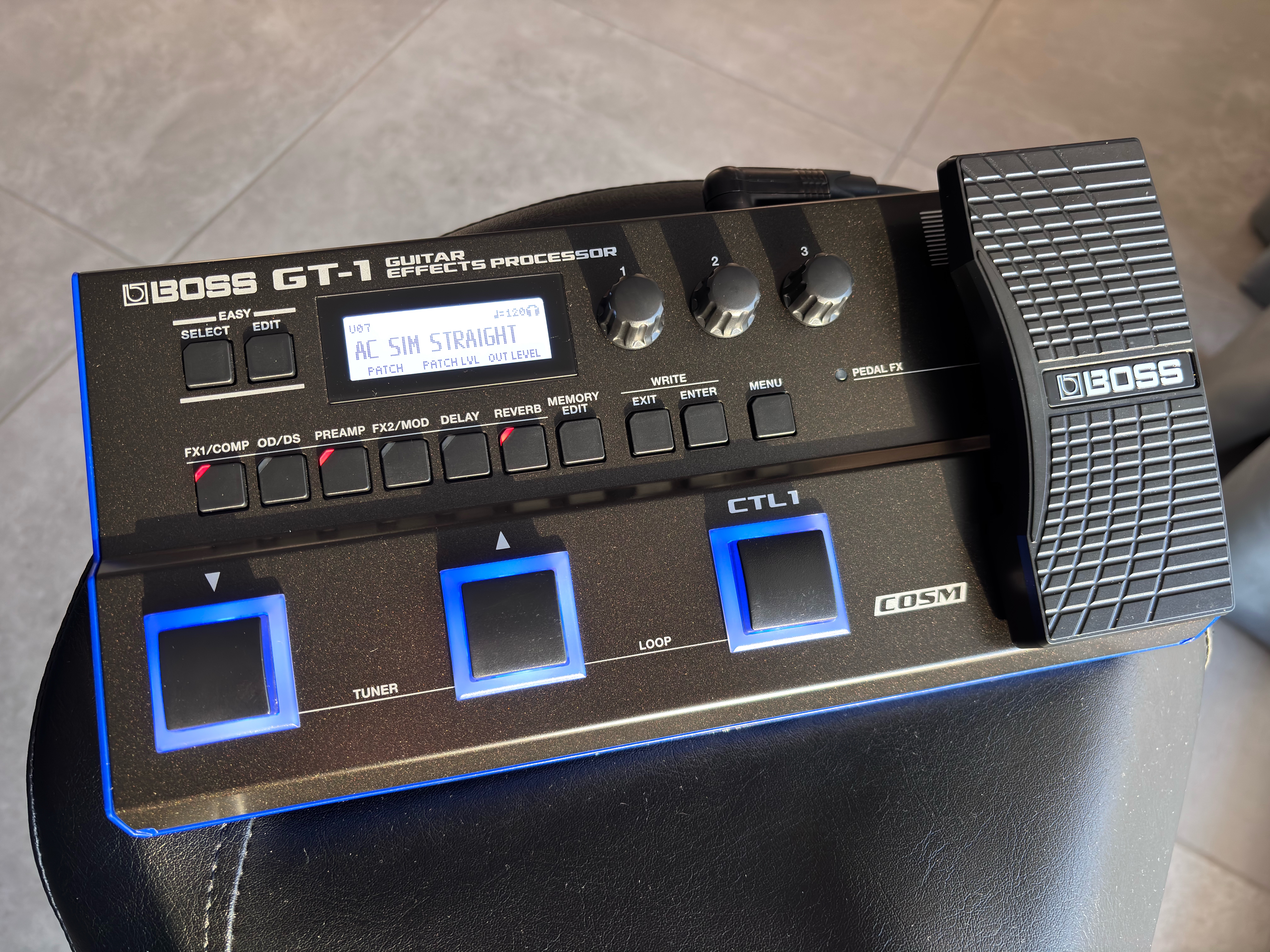 BOSS GT-1 Guitar Effects Processor with carrying case