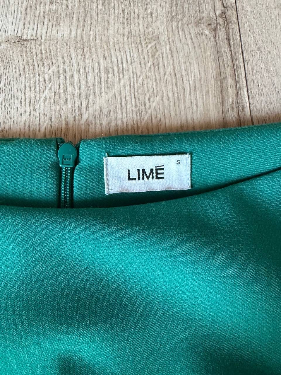Lime платье зеленое S
