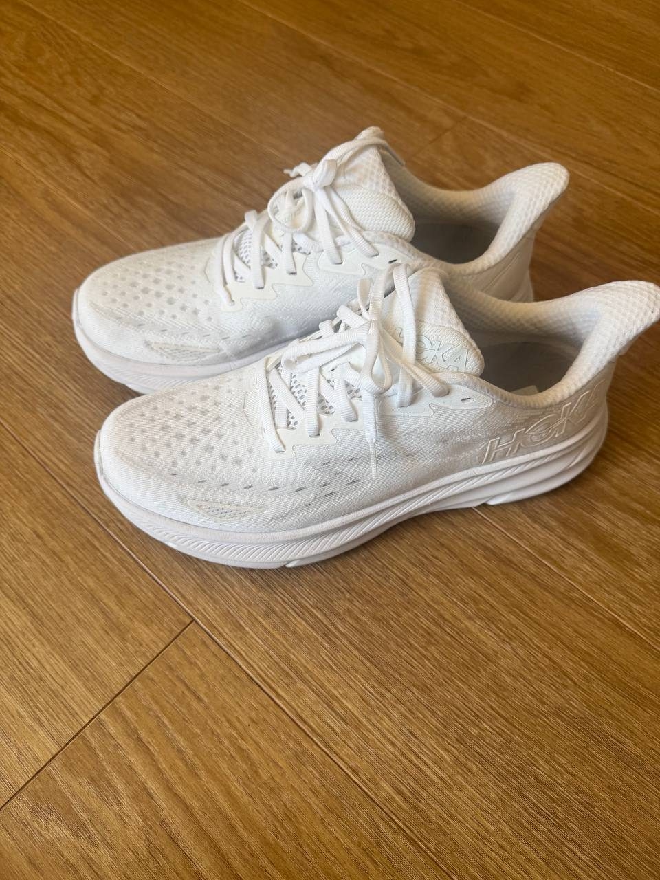 Hoka Clifton 9 US 8.5D