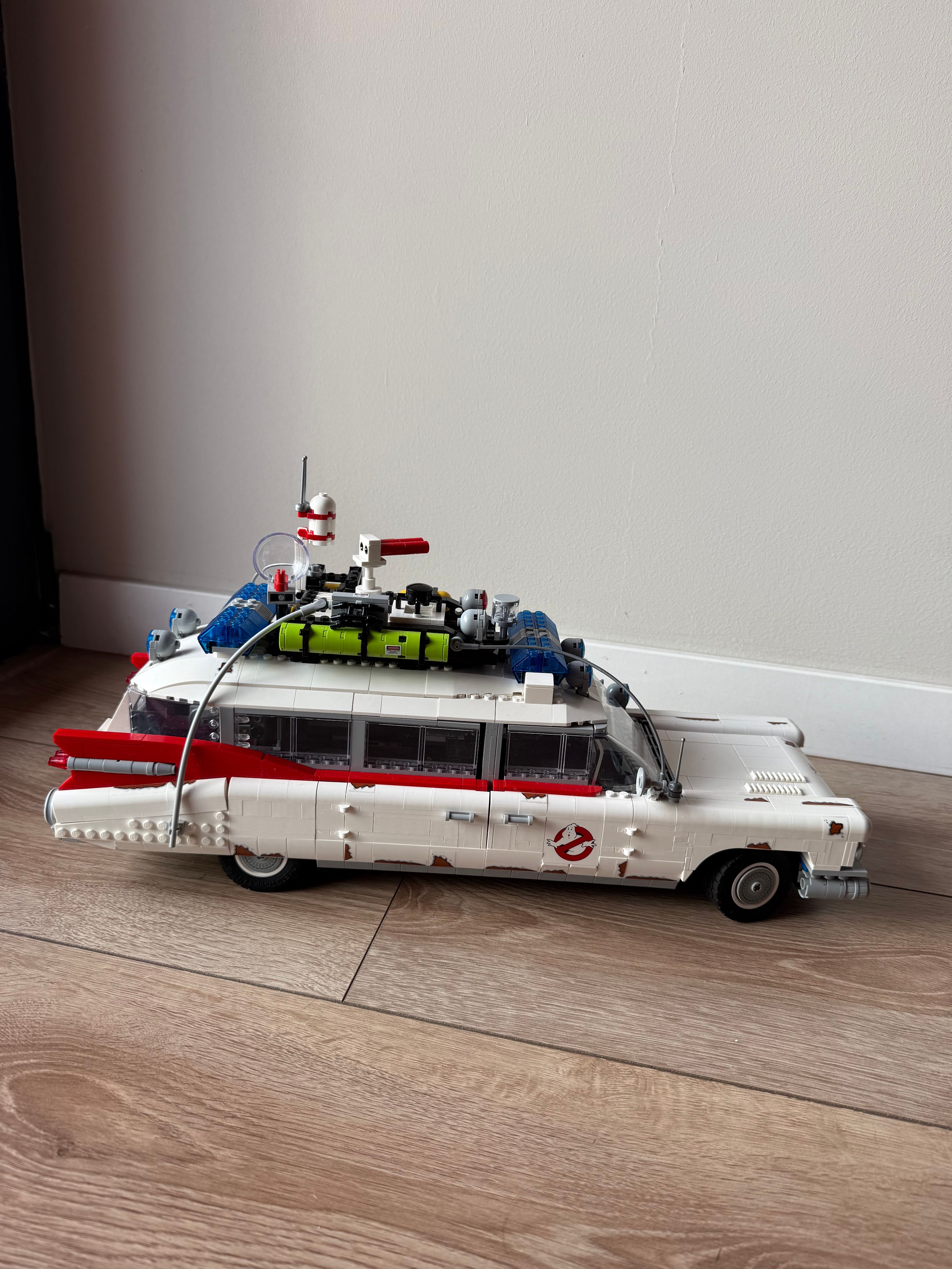LEGO Icons Ghostbusters ECTO-1 10274 (Охотники за привидениями)