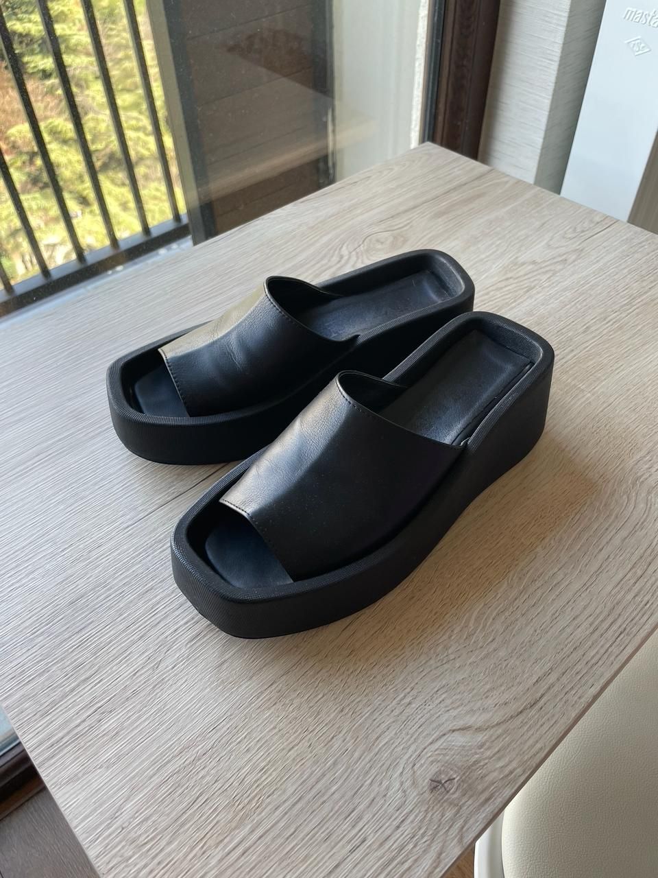 Black Platform Sandals