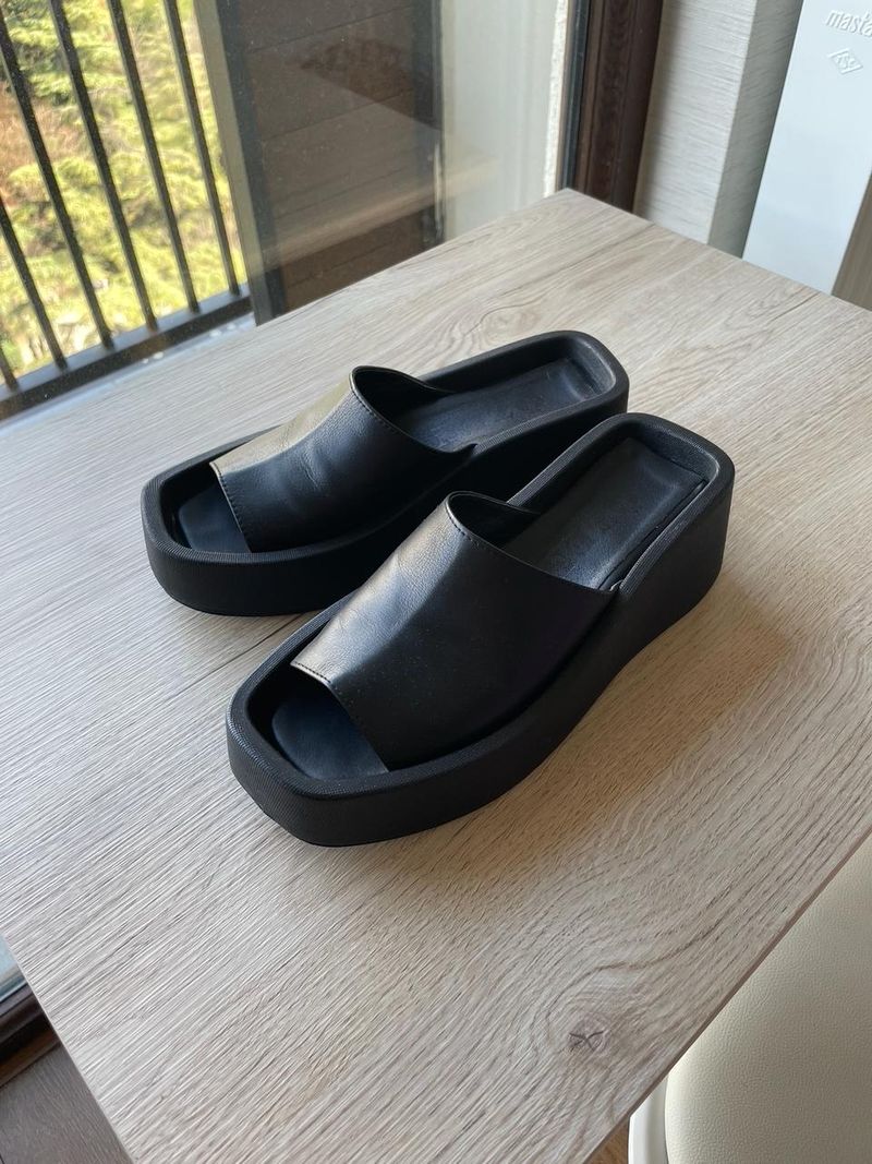 Black Platform Sandals
