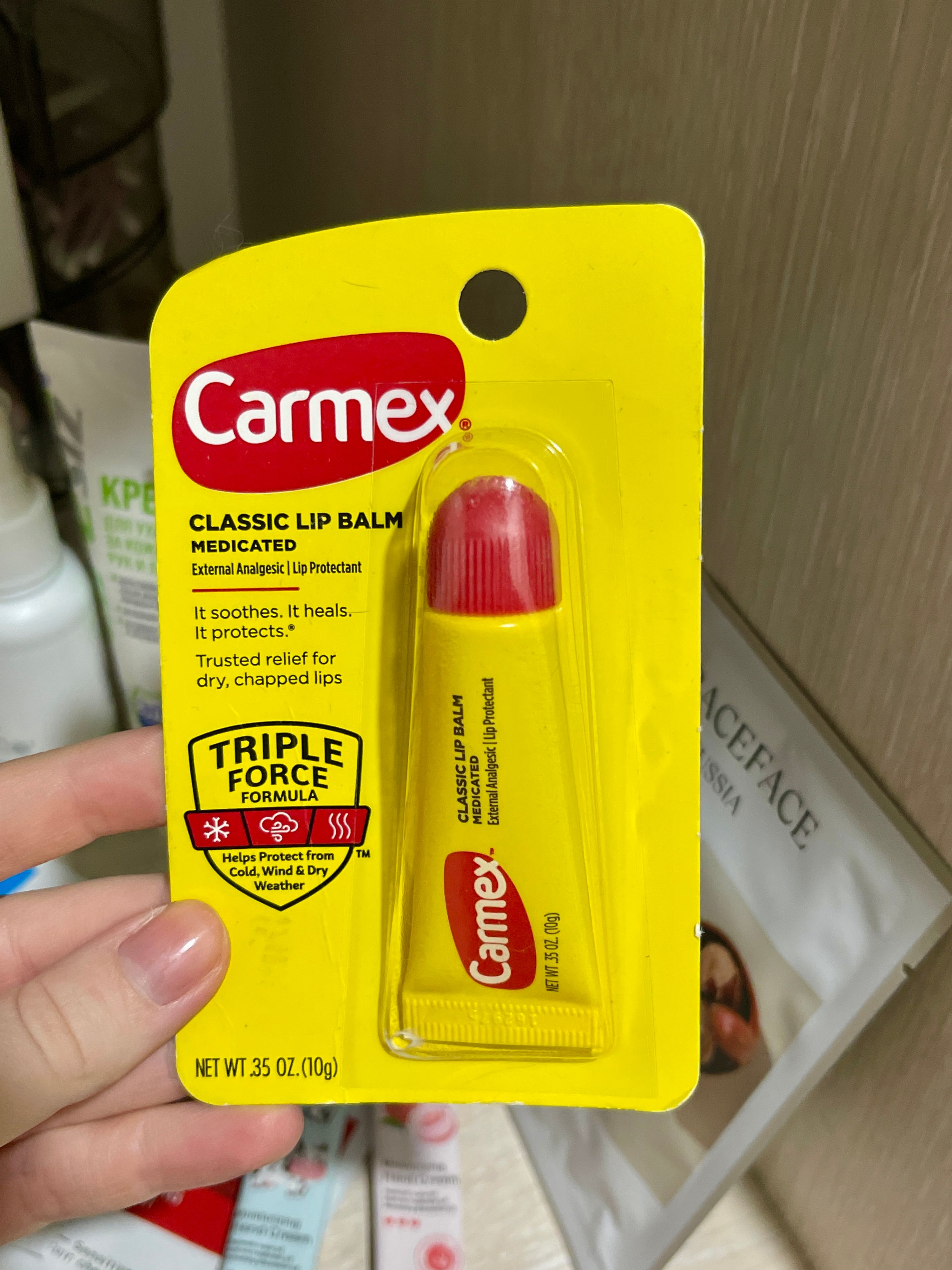 Carmex для губ новый