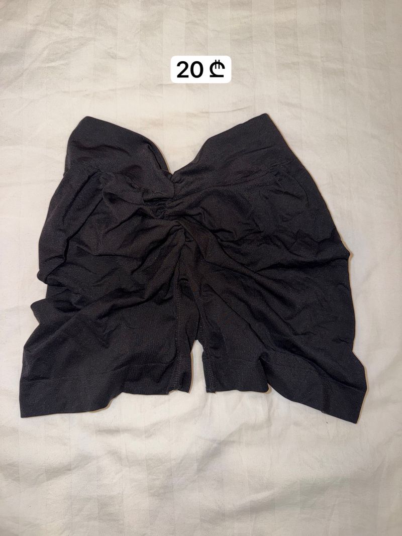 Black Ruched Back Sport Shorts