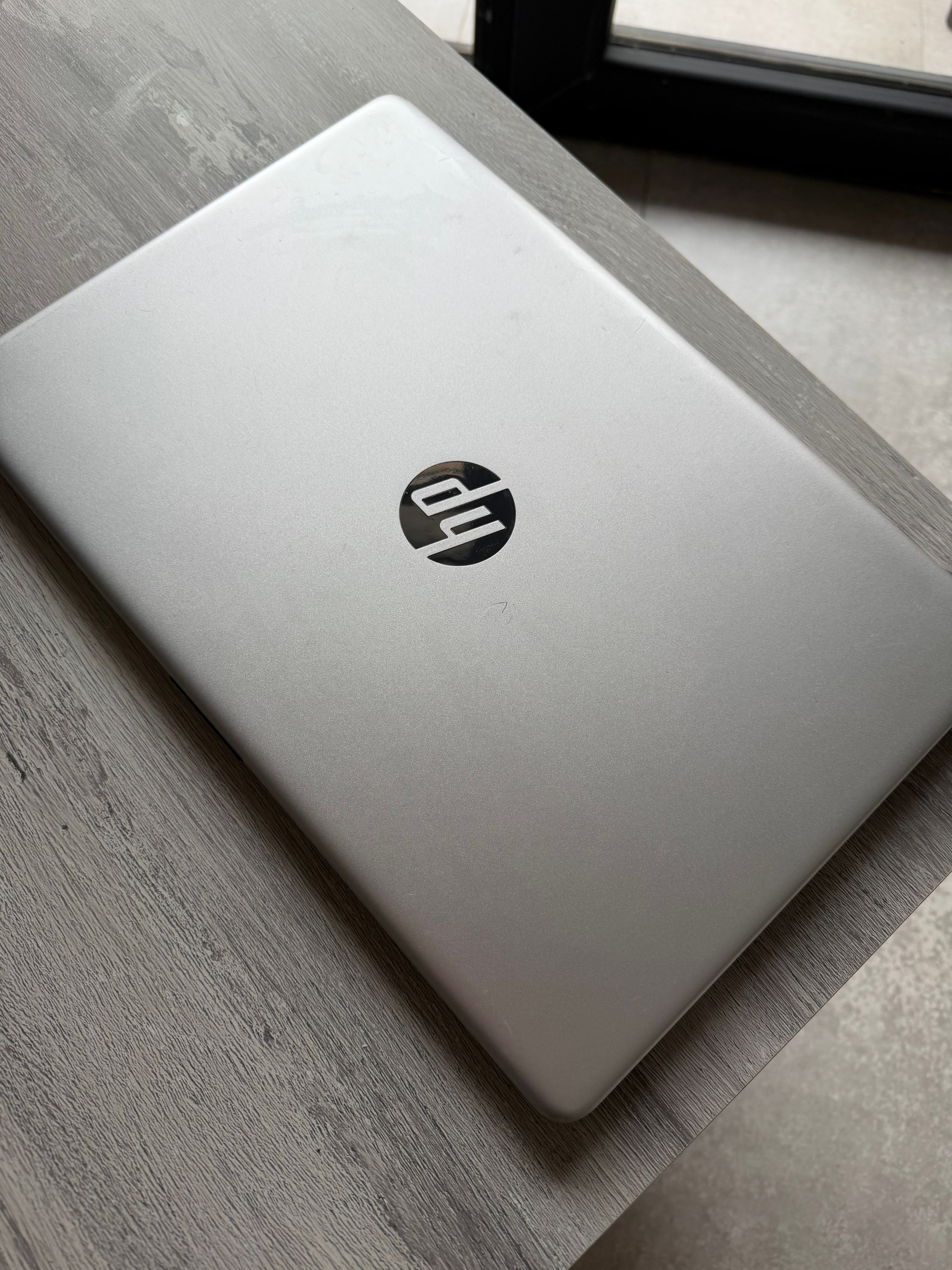 HP Laptop 15s-fq1xxx