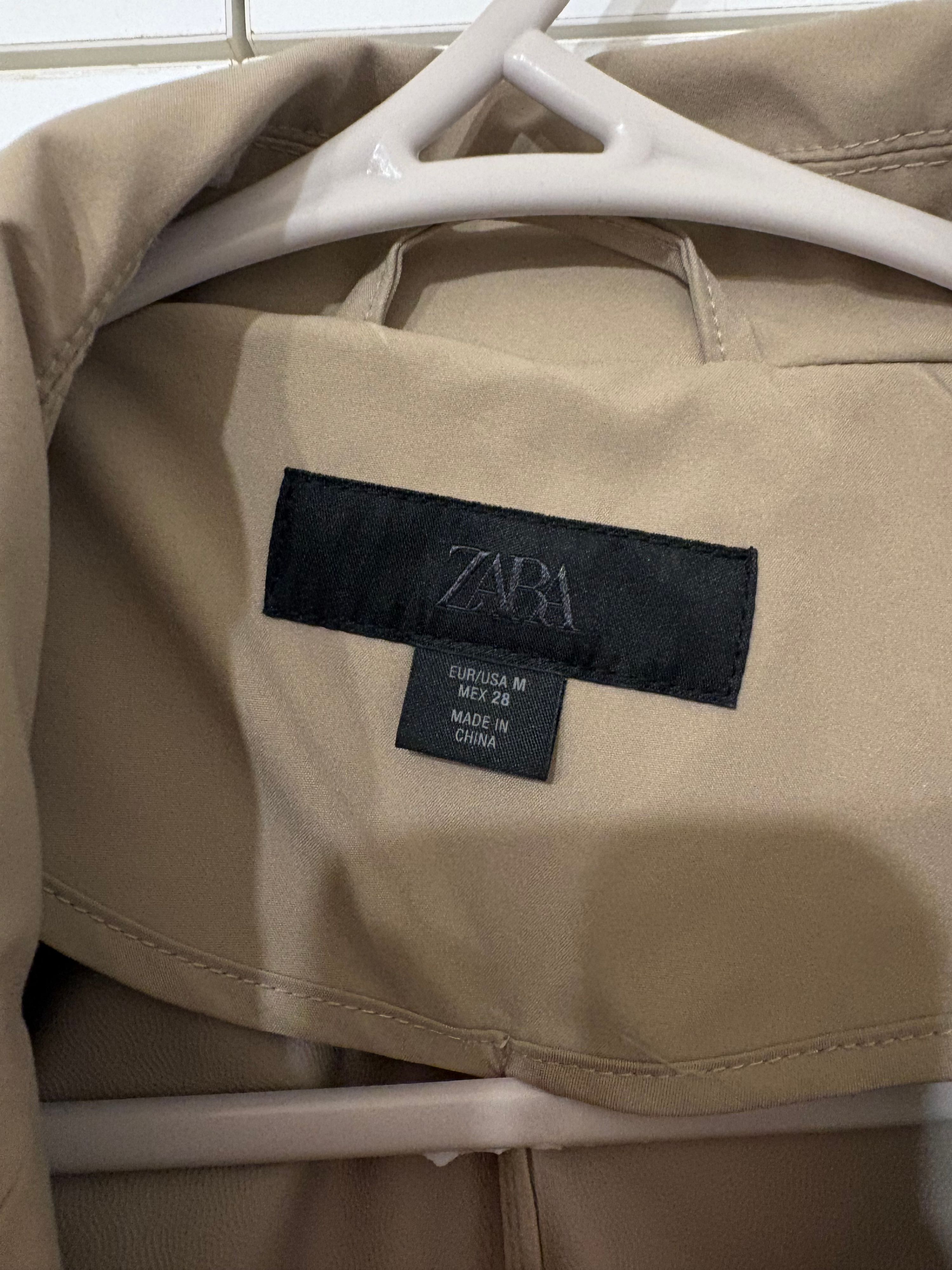 🧥 Classic beige Zara trench coat for sale