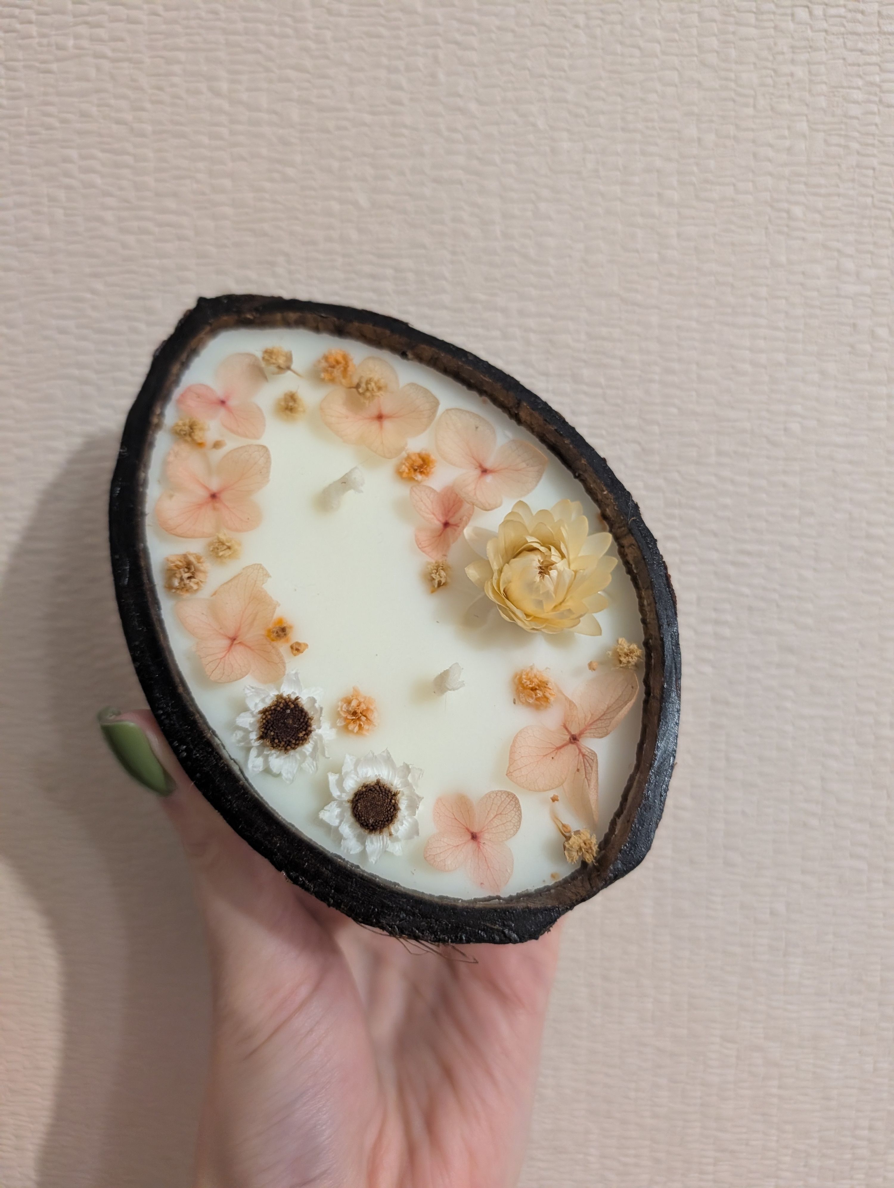 Coconut Shell Candle with Dried Flowers