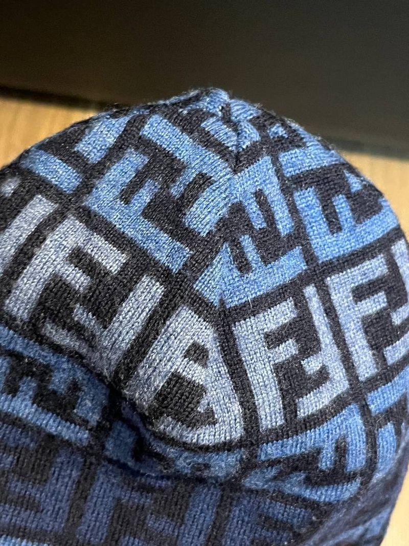 Шапка Fendi винтажная модель, talla única