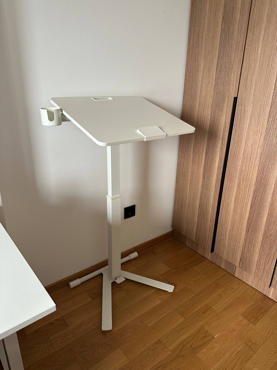 Стол IKEA MITTZON, белый