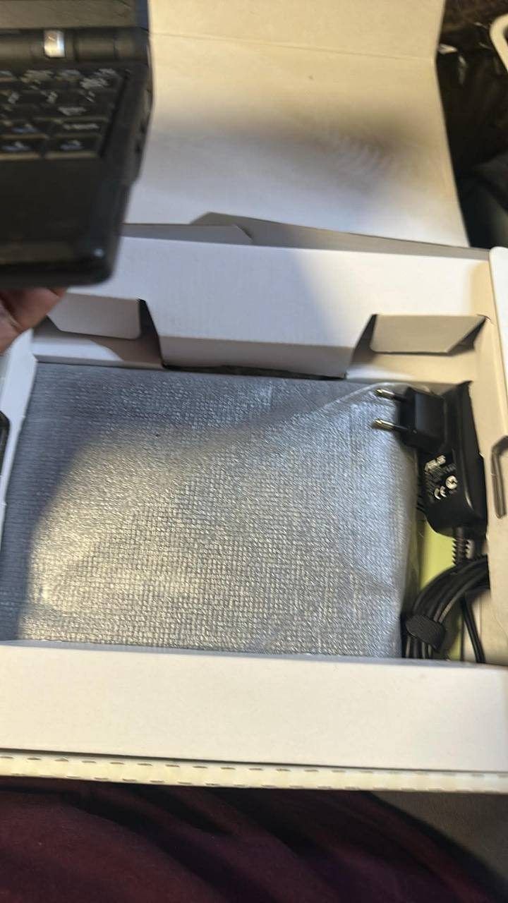 Ноутбук Asus Eee PC 2G Surf, 512 мб