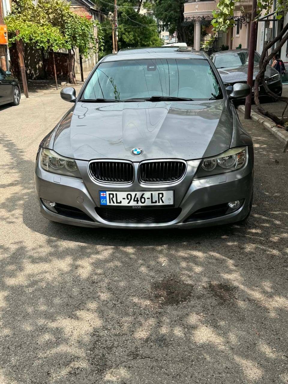 Автомобиль BMW e90, 2011