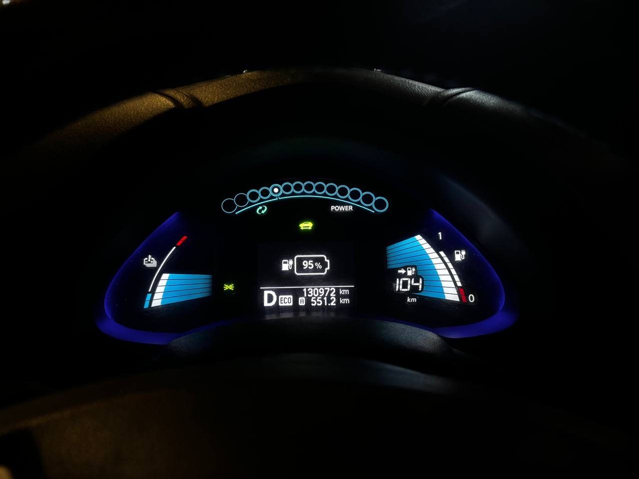 Электромобиль Nissan Leaf AZE0, 2015 год