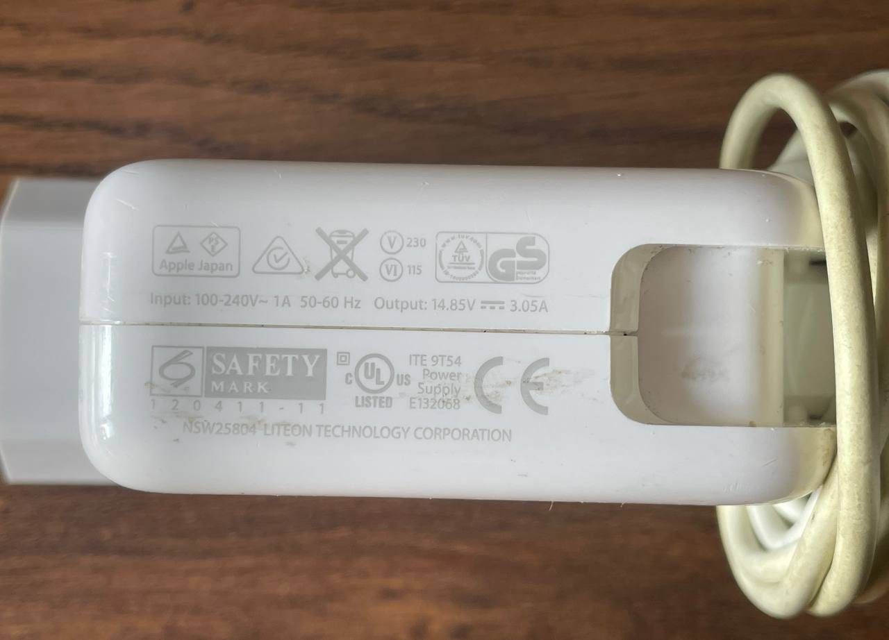 Зарядное устройство Apple MagSafe 2