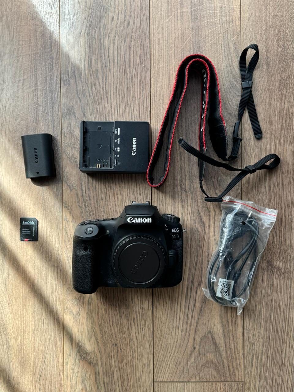 Зеркальная камера Canon EOS 90D, body
