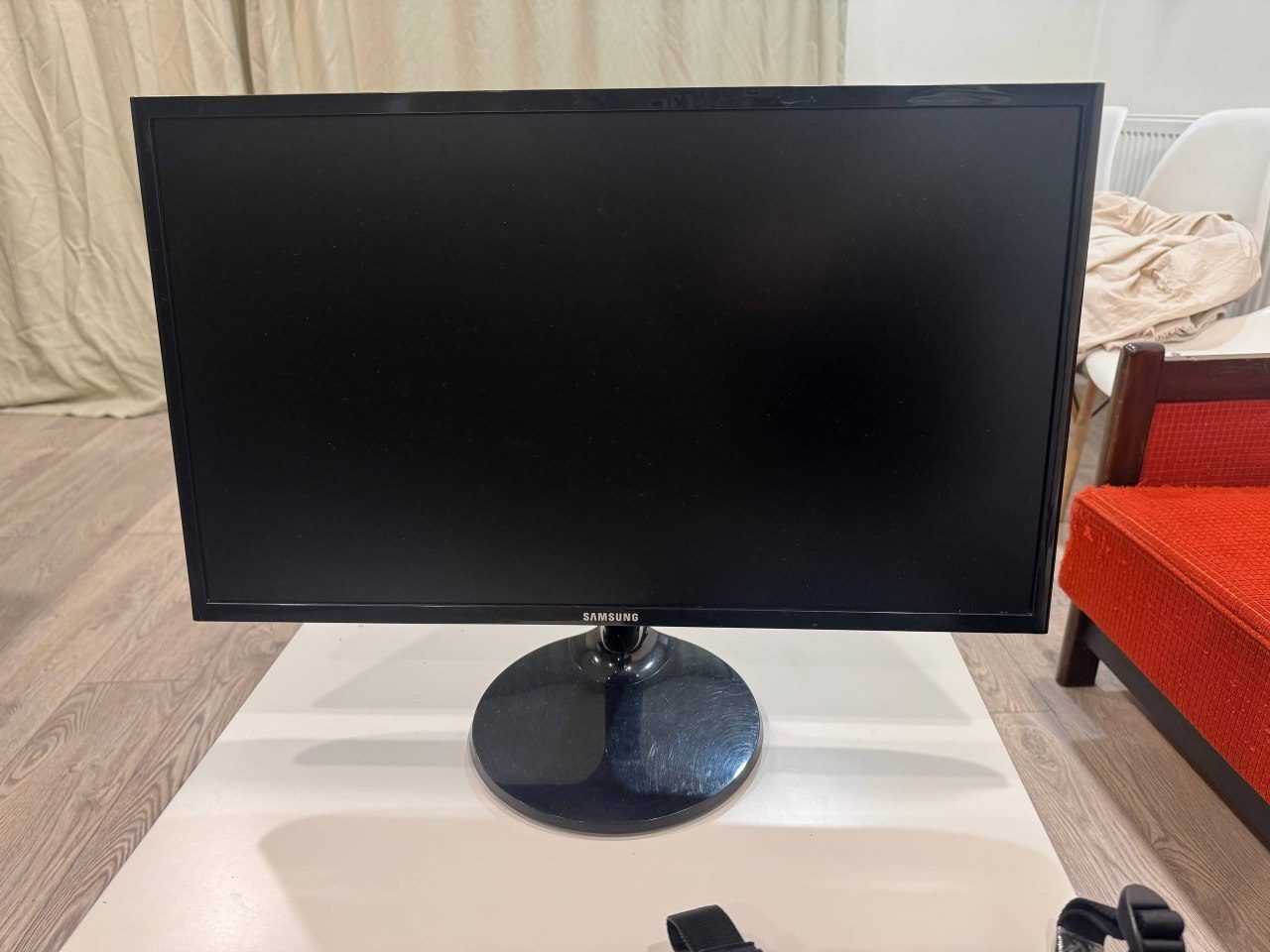 Монитор SAMSUNG LS24F350FHIXCI, 24 дюйма
