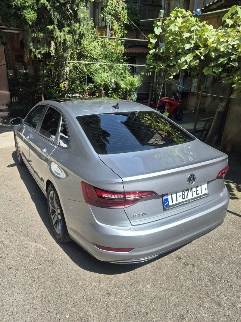Автомобиль Volkswagen R-Line, 2020