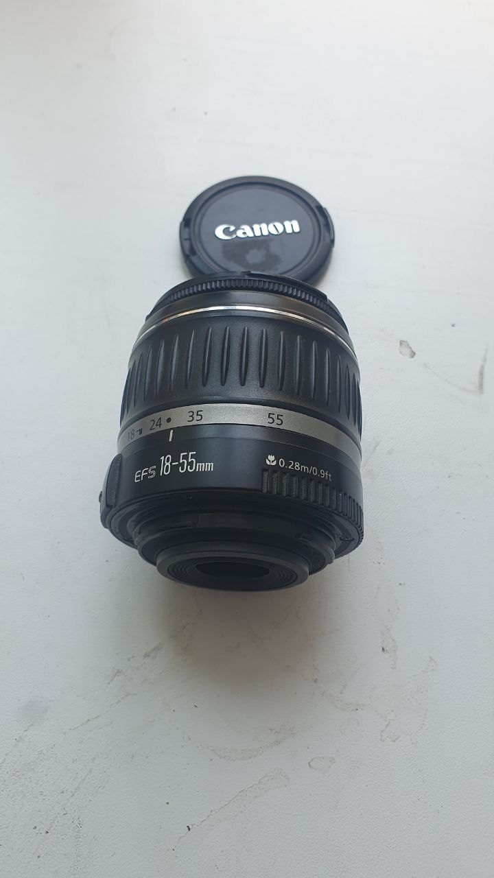 Объектив Canon, 18 - 55 мм