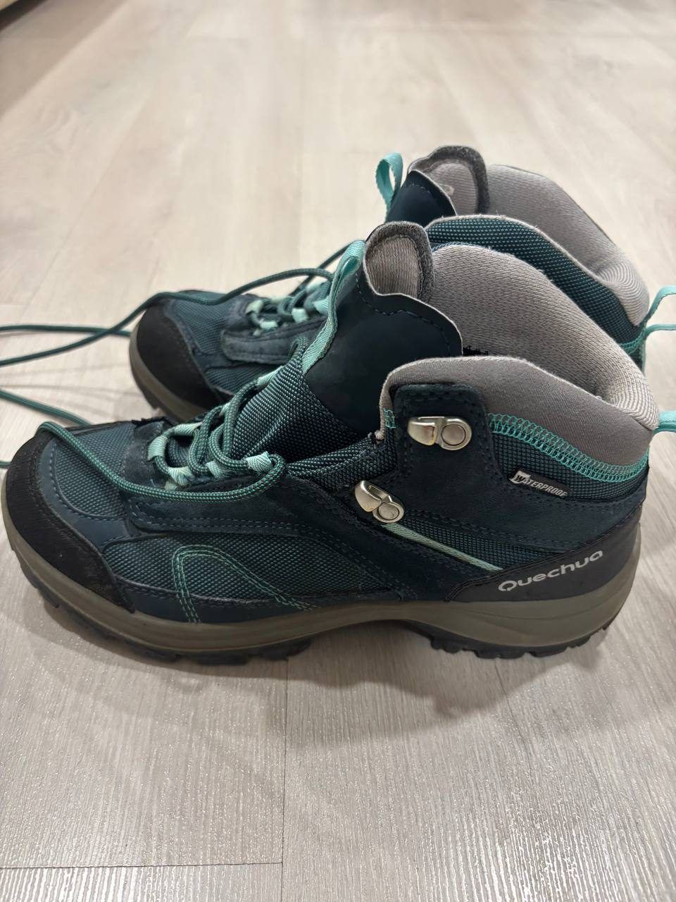 Ботинки и кроссовки Adidas, размер 39