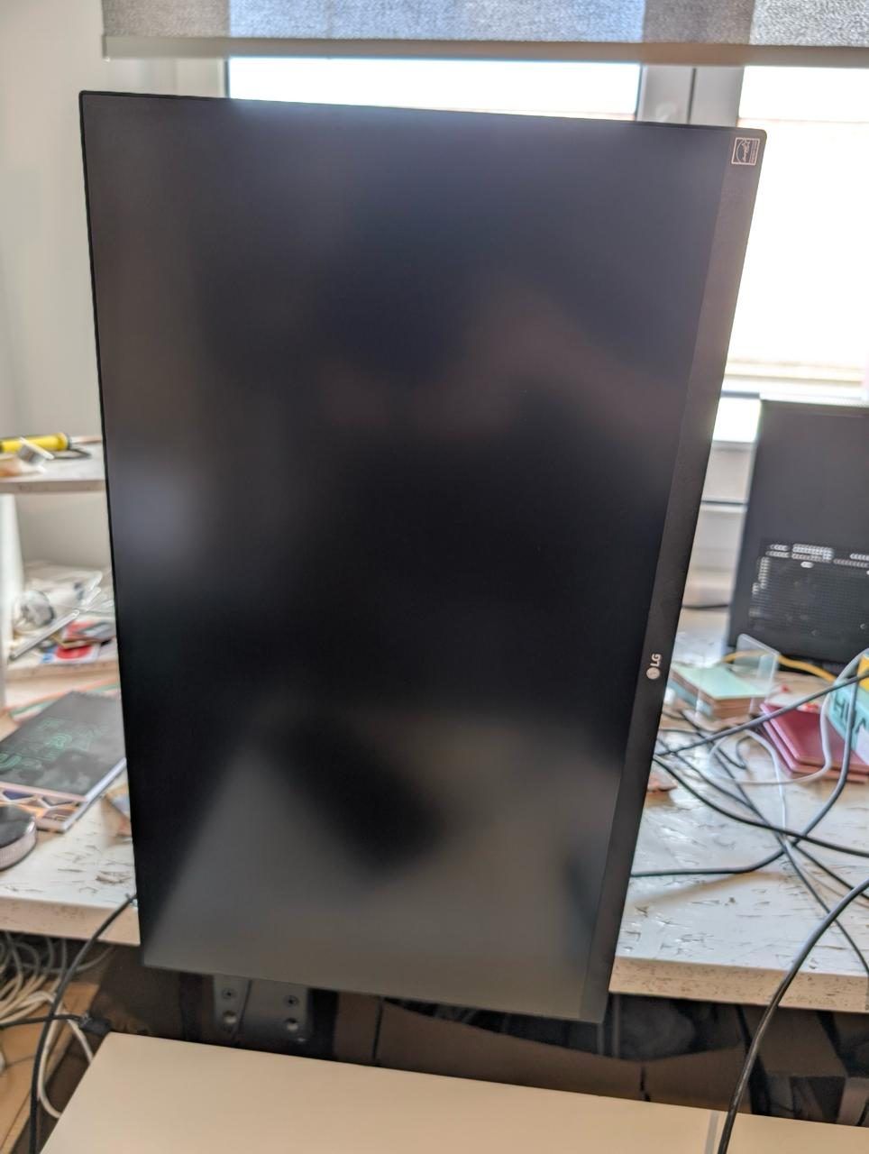 Монитор LG 27UN880P-B, 4k