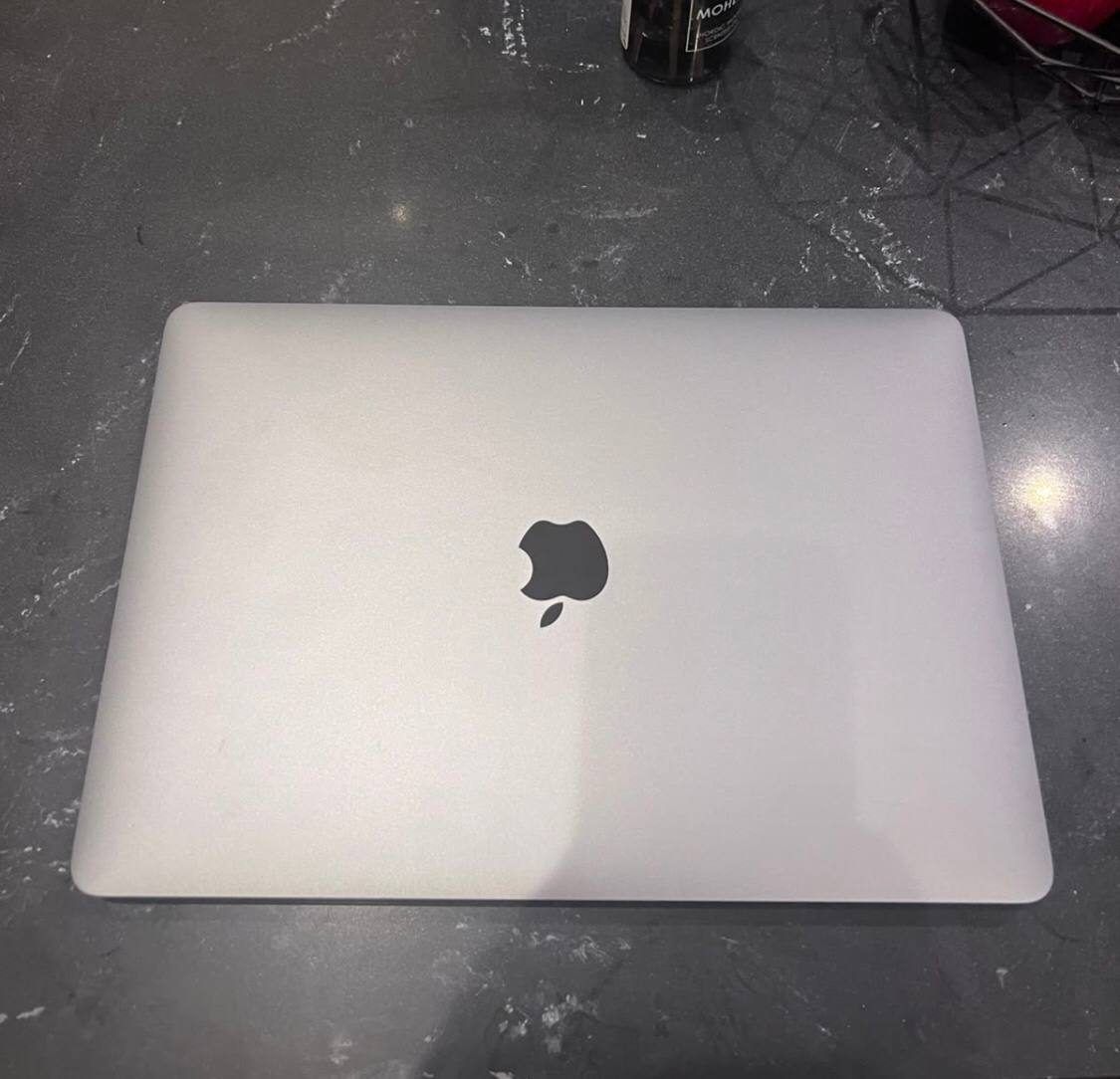 Ноутбук Apple 13, i5/16/512