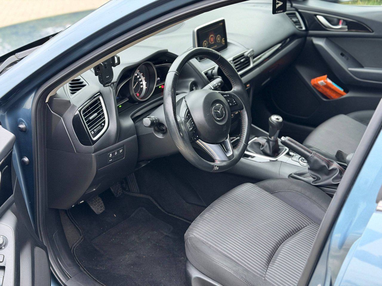 Автомобиль, 2016 год