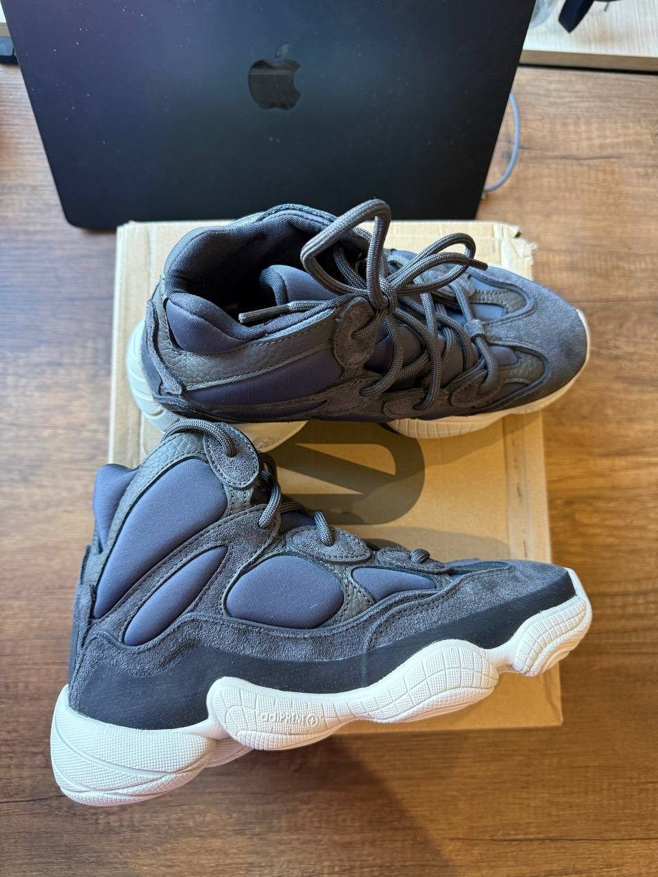 Кроссовки Adidas Yeezy 500 High, размер 24,3 см