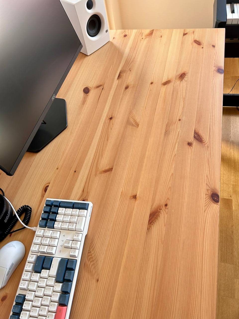 Стол IKEA, 140x70 см