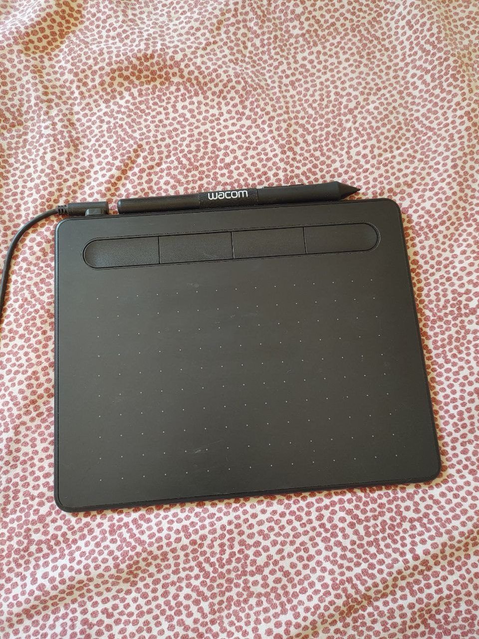 Графический планшет Wacom Intuos Small