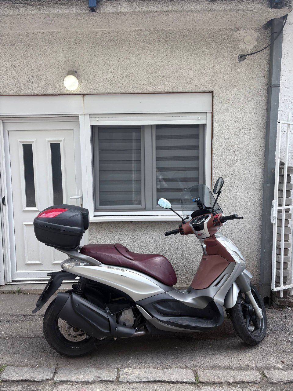 Piaggio Beverly )