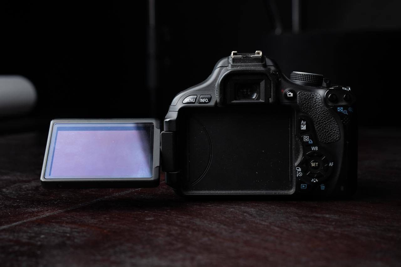 Фотоаппарат Canon 600d