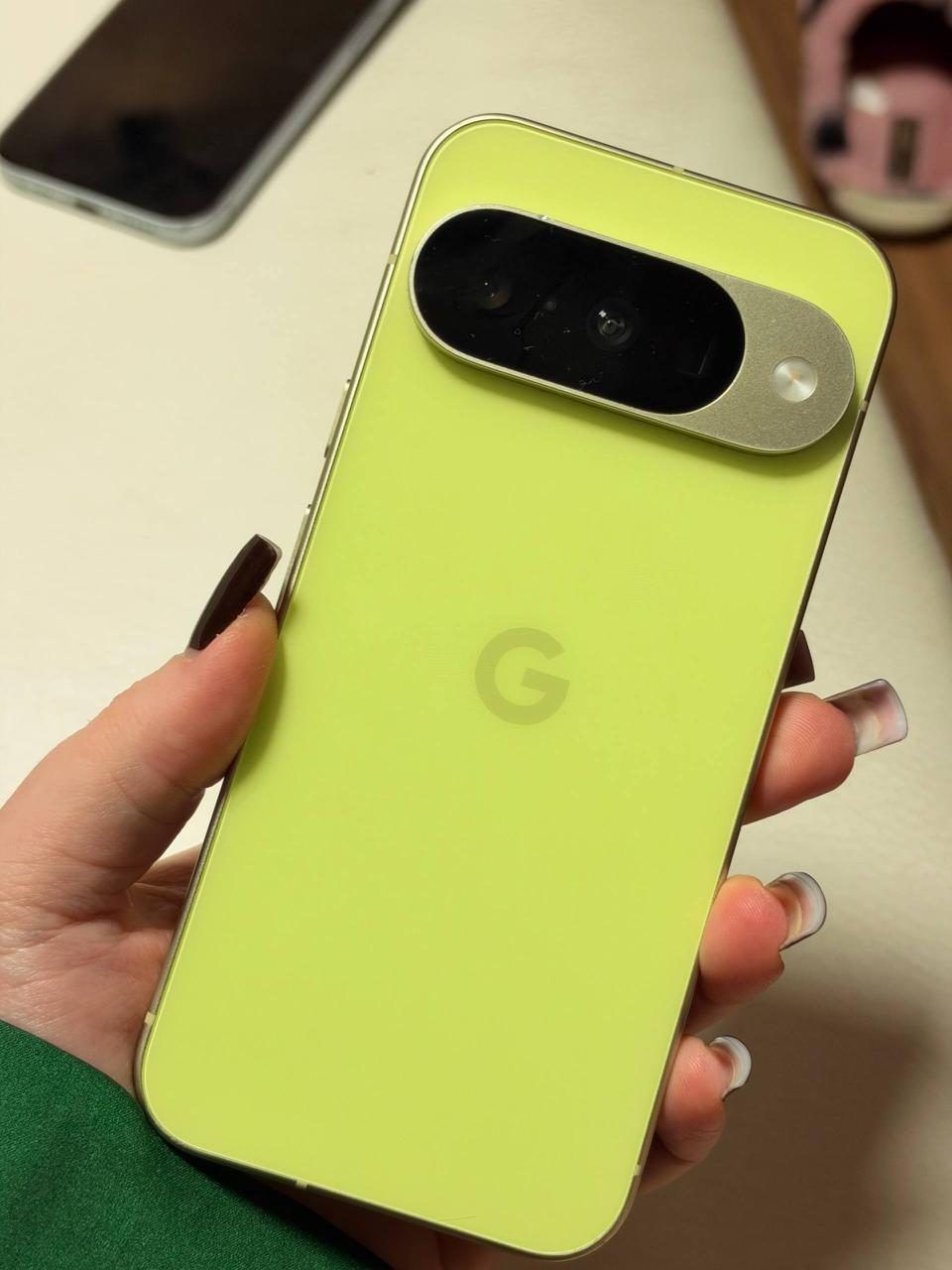 Смартфон Google Pixel 10, 12/128 ГБ