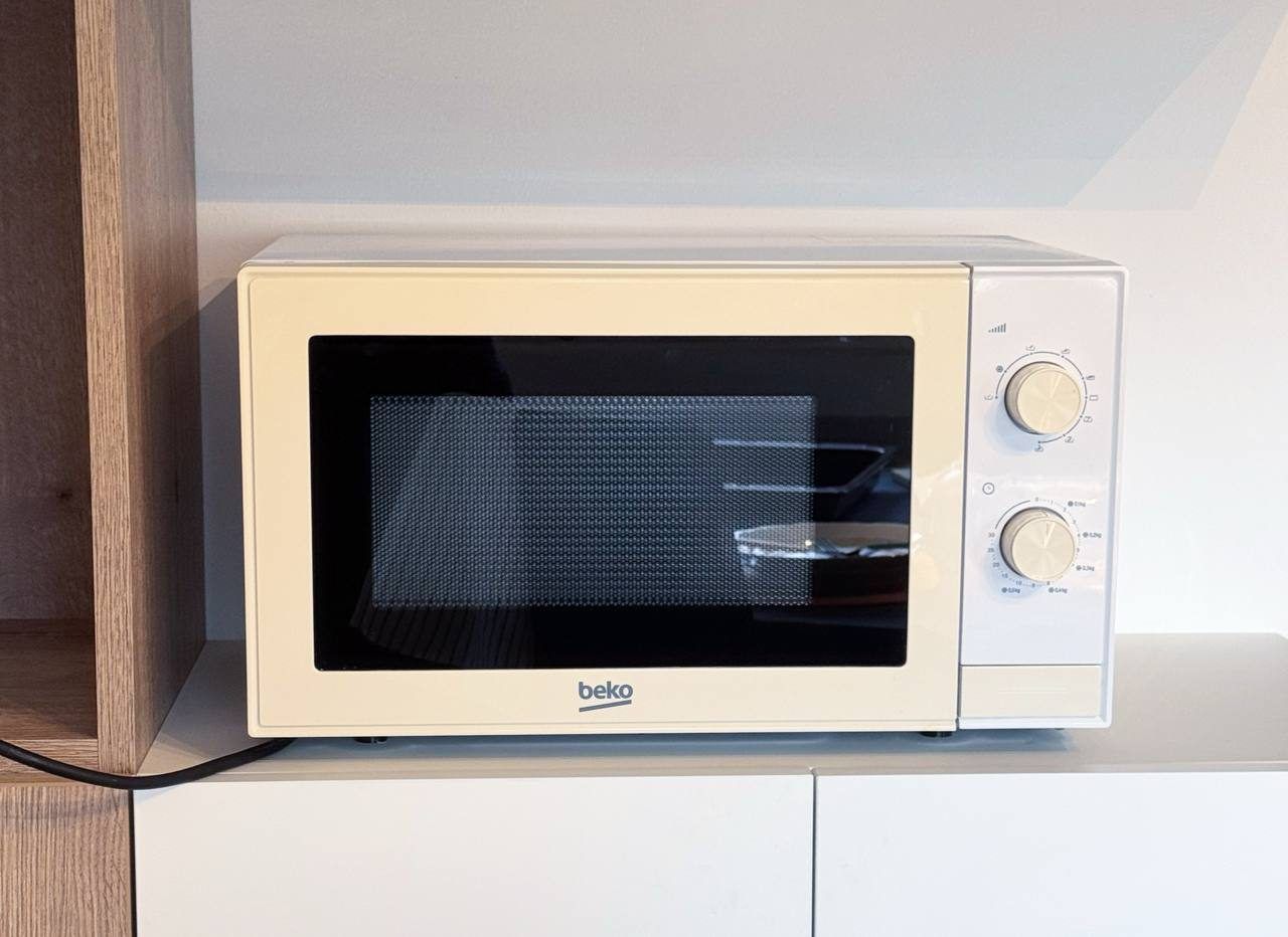 Микроволновая печь Beko MGC20100W, объём 20 л