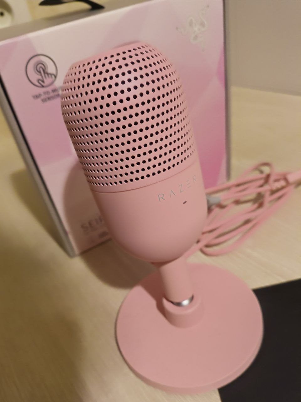 Микрофон Razer Seiren mini V3 Quartz, розовый