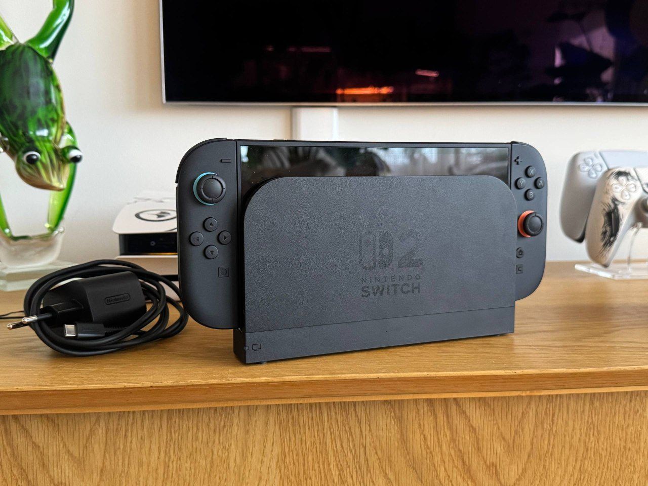 Игровая приставка Nintendo Switch 2, полный комплект