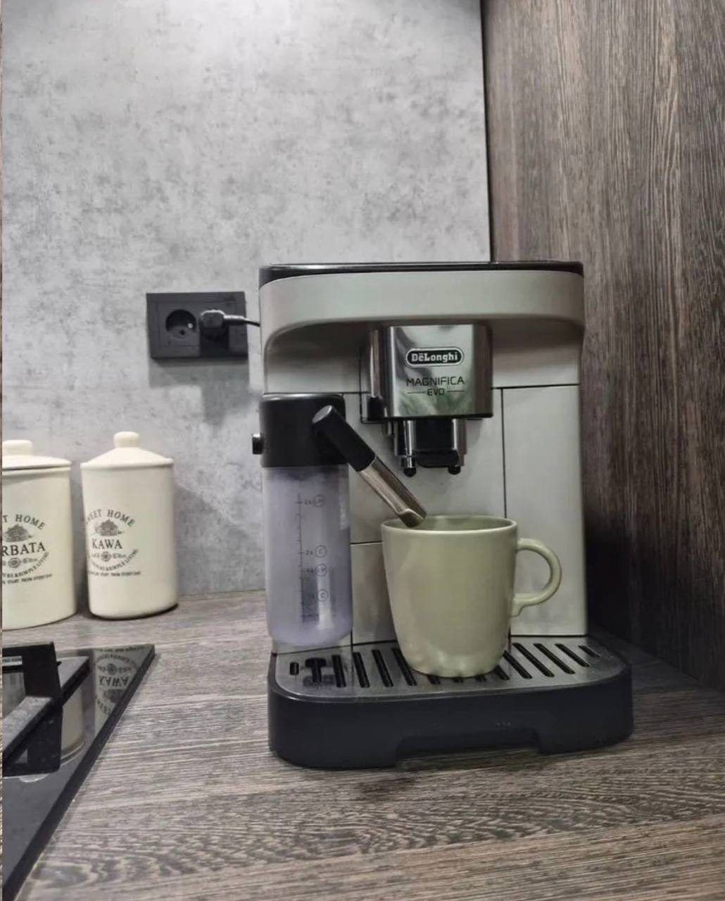 Кофемашина De'Longhi Magnifica EVO (ECAM290.22.B)