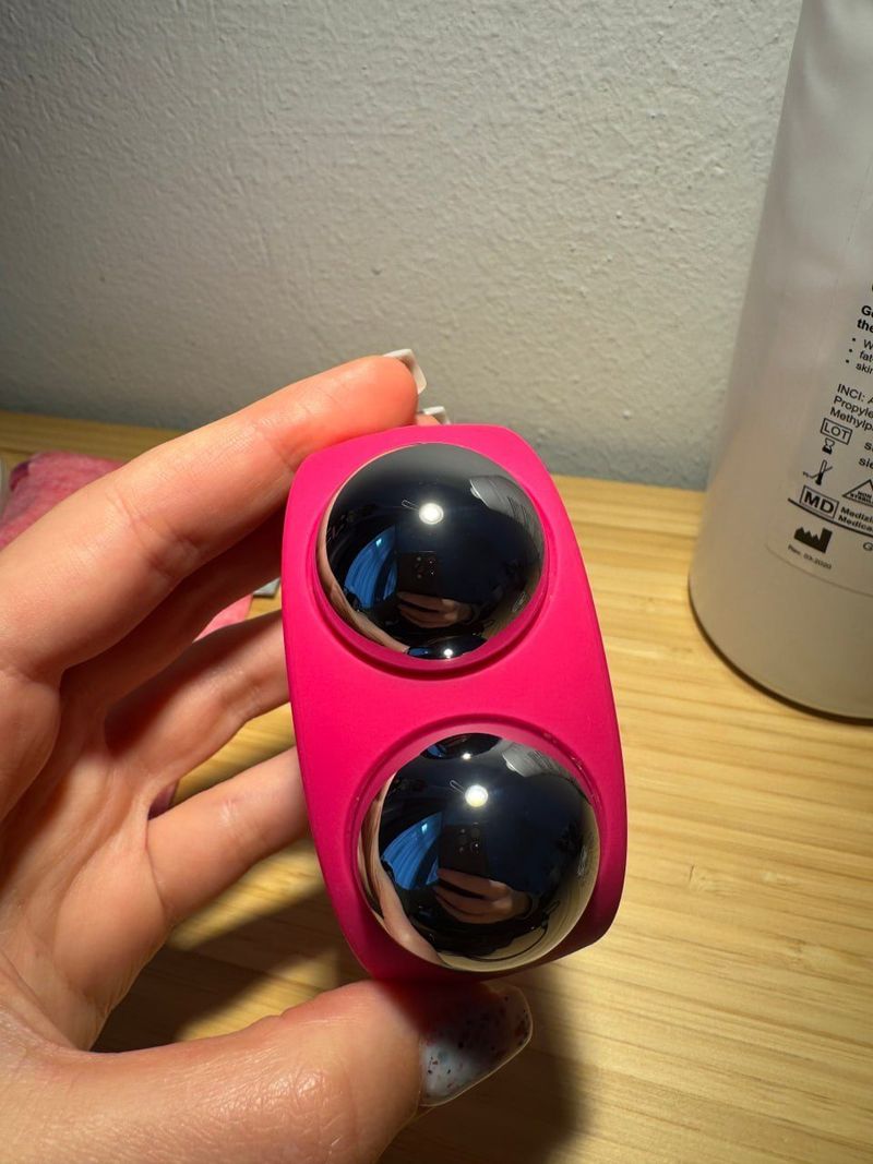 Аппарат для микротоков Foreo Bear