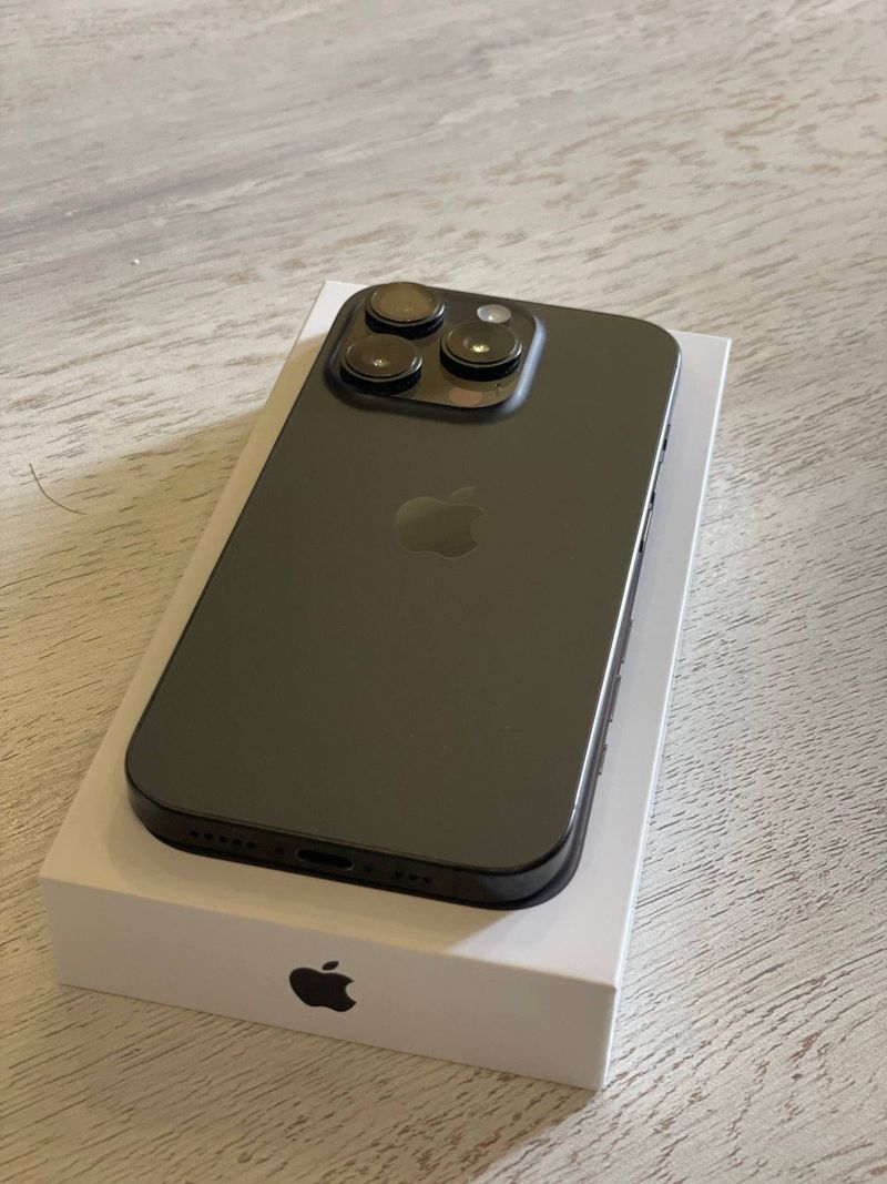 Смартфон iPhone 16 Pro, 128 GB