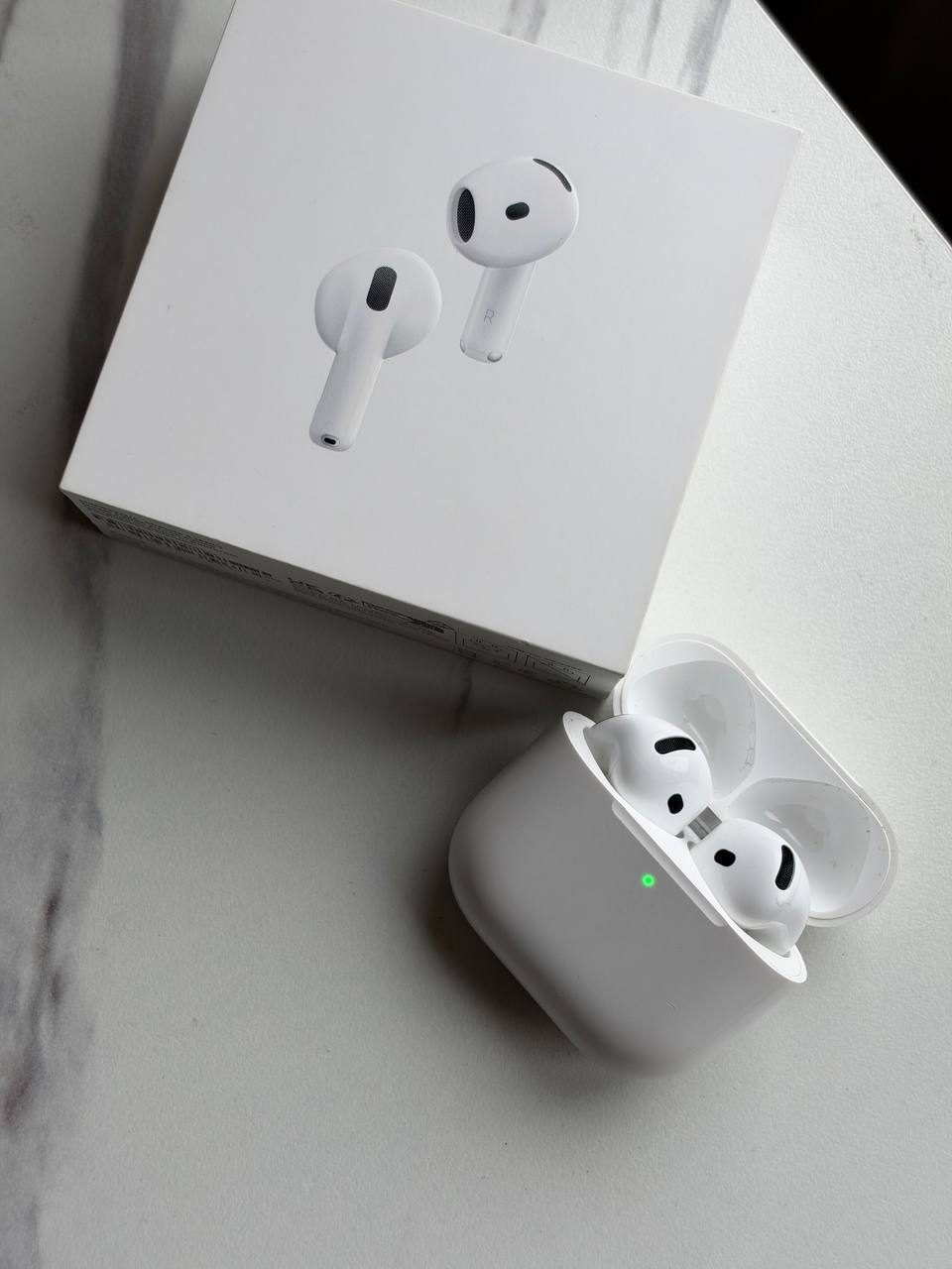 Наушники Apple AirPods 4, с кейсом magsafe