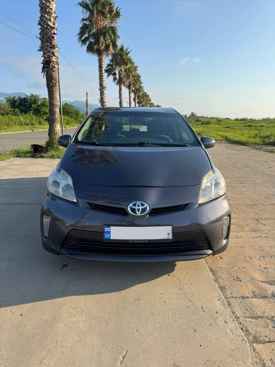 Автомобиль Toyota Prius, 2012
