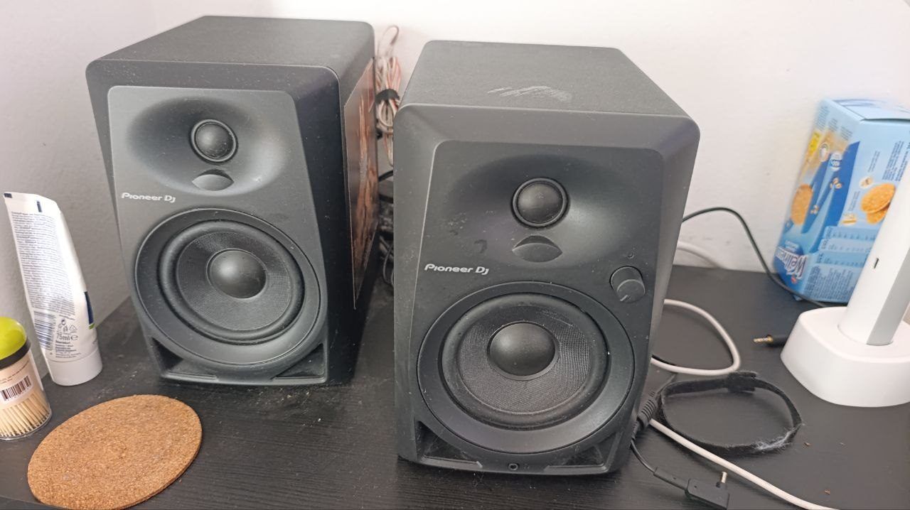 Колонки Pioneer dj dm-40
