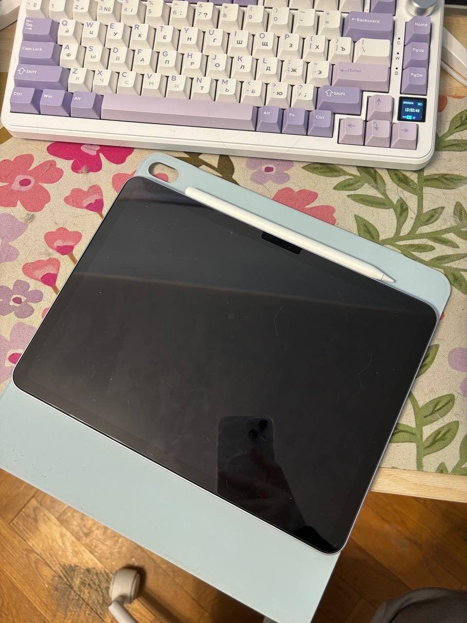 Планшет и стилус Apple IPad Air m3, 128 ГБ