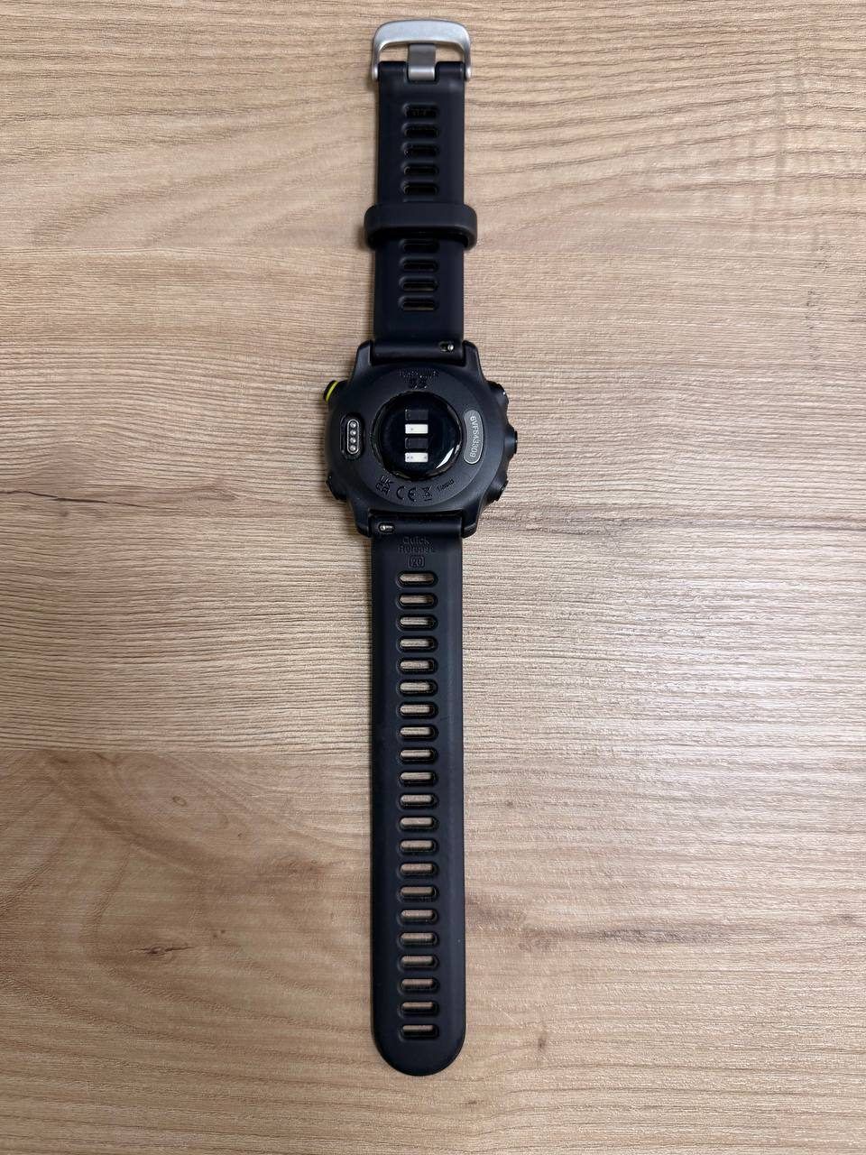 Часы Garmin Forerunner 255