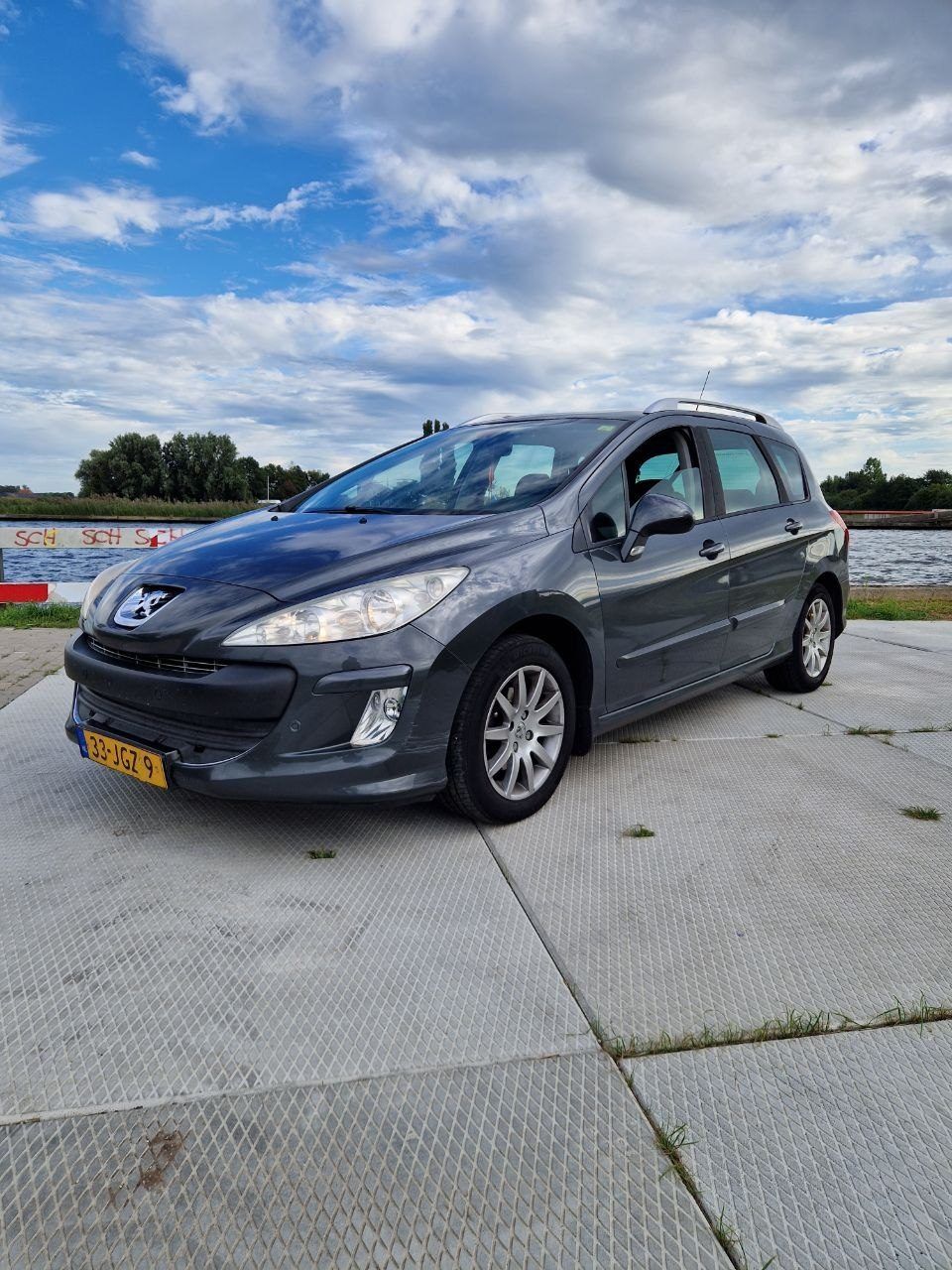 Автомобиль, 1.6 бензин 2009 год