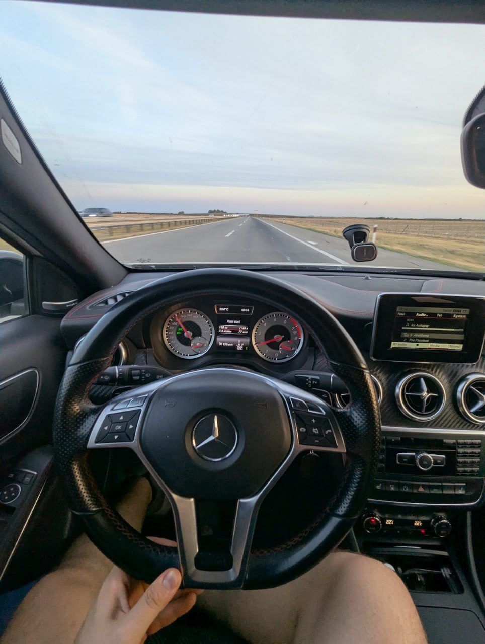 Автомобиль Mercedes A250 Sport, 2013 год