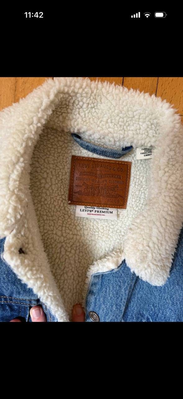 Джинсовая куртка Levi’s trucker jacket, размер s-m