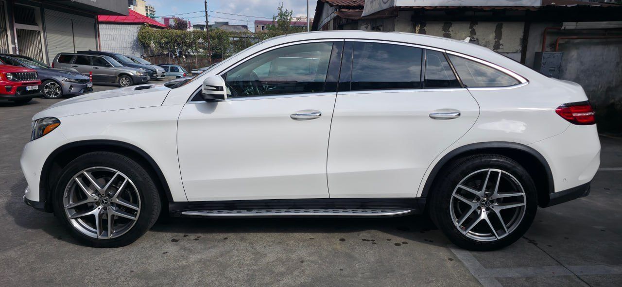 Автомобиль Mercedes-Benz GLE 350d Coupe AMG 4MATIC, 2017 год
