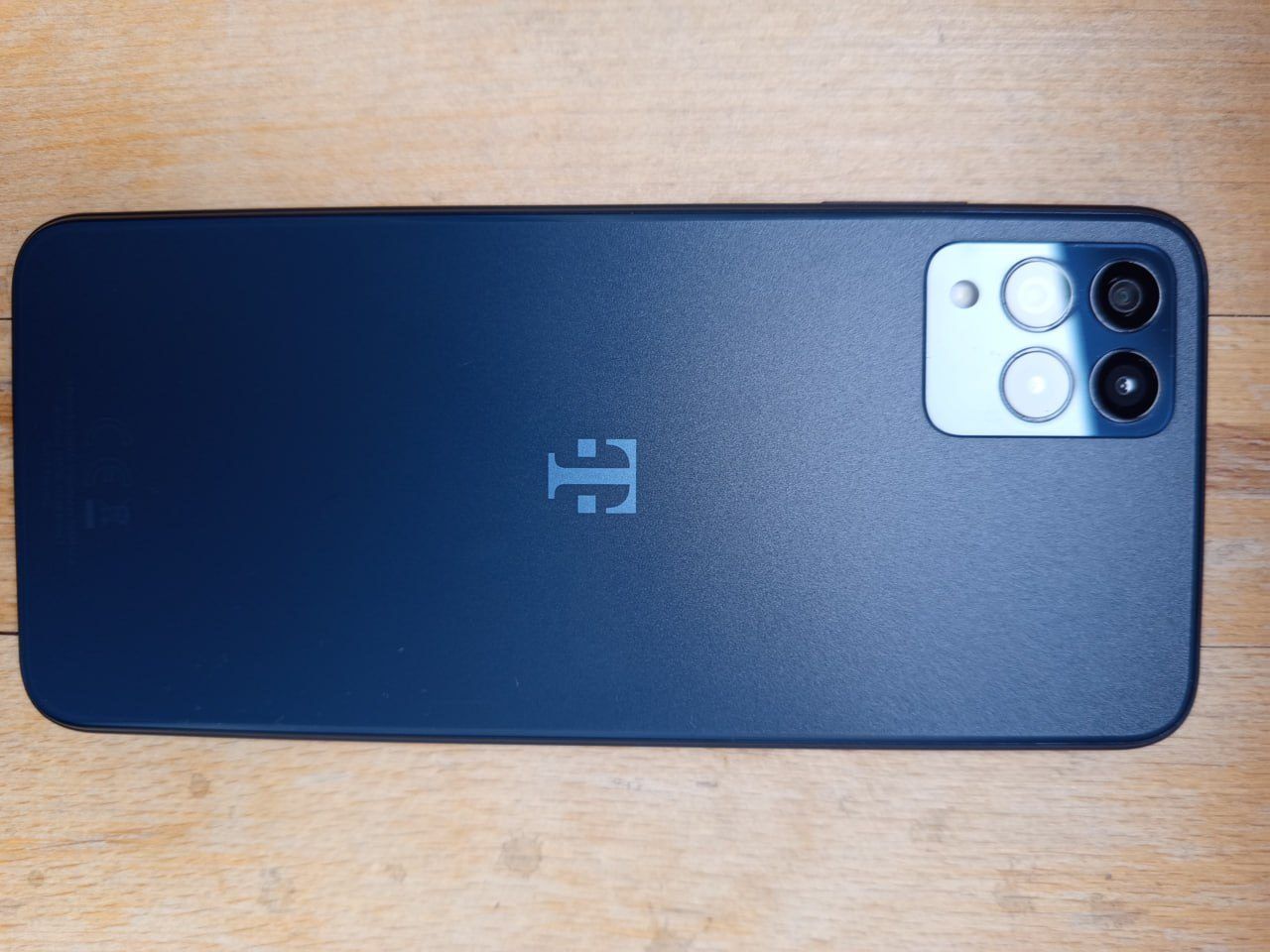 Смартфон T Phone Pro 5G, 256 ГБ
